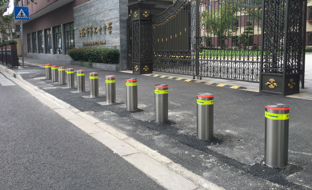 校园安全新标杆：曼基升降柱中小学案例